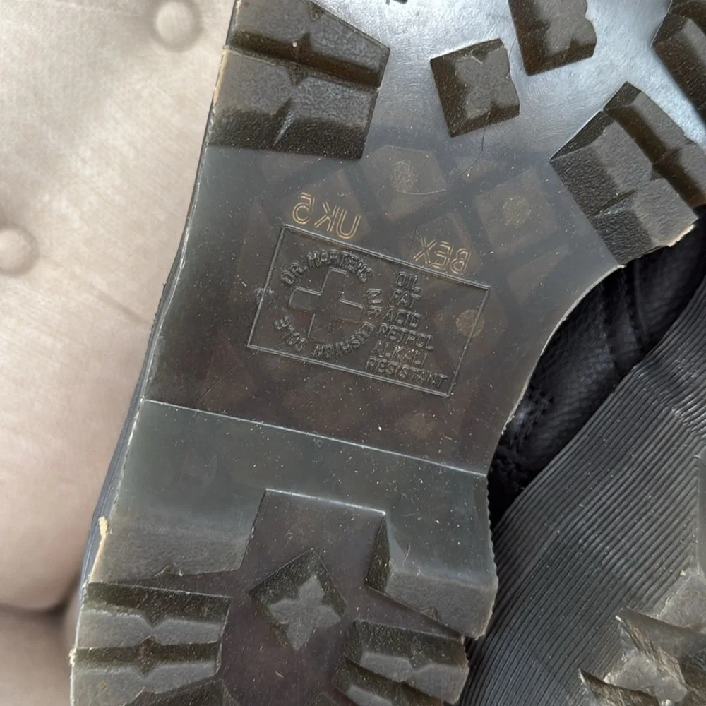 Dr. Martens Jadon lll women 7 Black Leather Boots platform - Picture 14 of 14